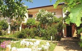 Apartment And Rooms Kristina